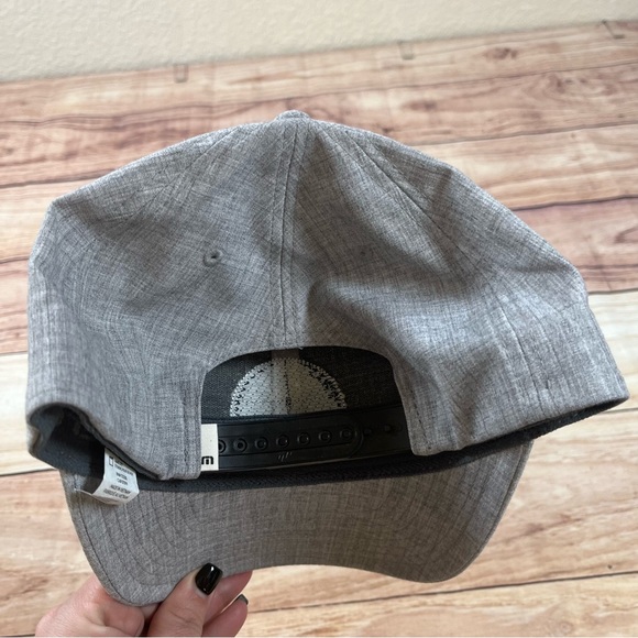 Travis‎ Mathew Golf Baseball Hat Snapback Flex Gray Patch NWOT River Cruise - Picture 4 of 5